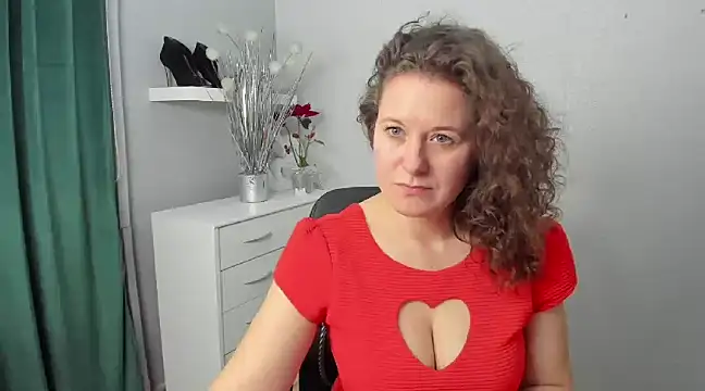 Snapshot of OLIVIA_lux chatting on 12-18-24, 06:57 OLIVIA lux online show from 12-18-24, 06:57