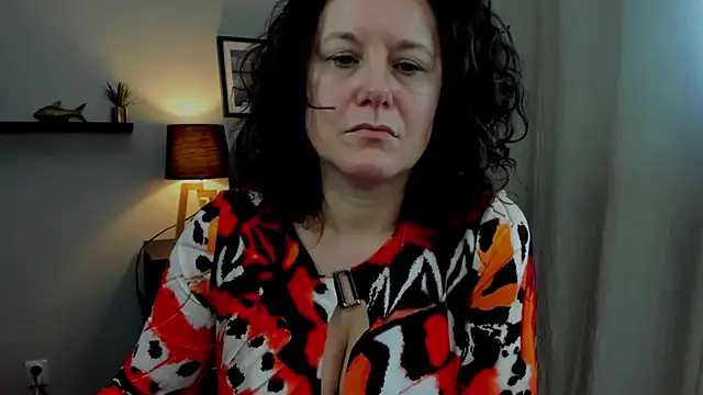 Snapshot of OLIVIA_lux chatting on 01-28-25, 07:00 OLIVIA lux online show from 01-28-25, 07:00