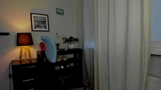 Snapshot of OLIVIA_lux chatting on 02-05-25, 07:18 OLIVIA lux online show from 02-05-25, 07:18