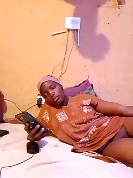 QUEEN-NAIMA online show from 11-02-25, 09:00