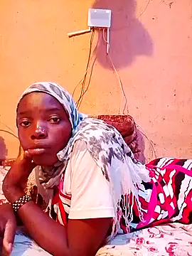 QUEEN-NAIMA online show from 11-15-25, 08:44