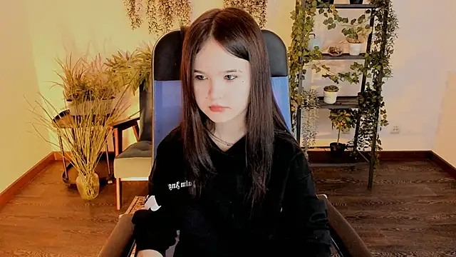 Elainebeness online show from 01-13-26, 07:30