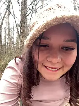 PoppyRobinson online show from 12-10-24, 12:16