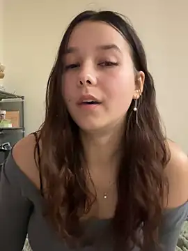 PoppyRobinson online show from 12-20-24, 06:56