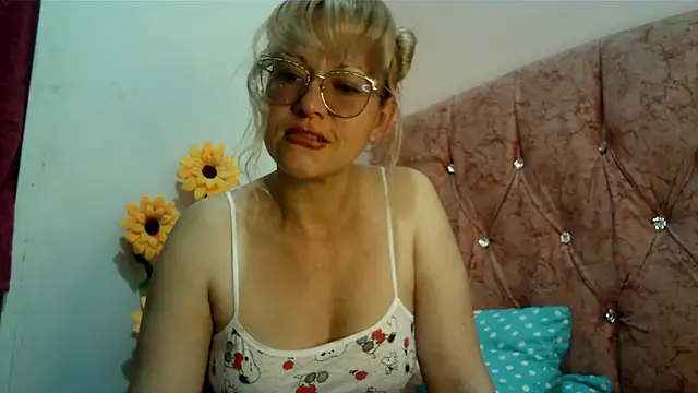 taylor198115 online show from 12-12-24, 11:18