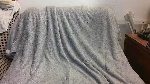 Snapshot of Maebi chatting on 12-03-24, 11:24 Maebi online show from 12-03-24, 11:24