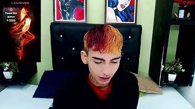 ttimy x boy online show from 03-19-25, 08:00