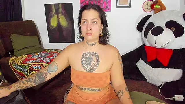 Snapshot of badsombra chatting on 10-25-25, 05:30 badsombra online show from 10-25-25, 05:30