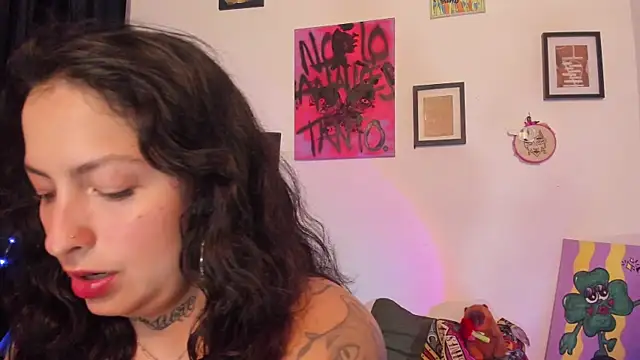 Snapshot of badsombra chatting on 11-15-25, 07:10 badsombra online show from 11-15-25, 07:10