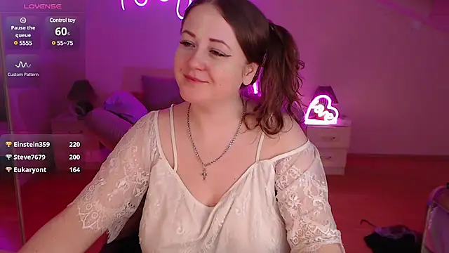 LizzyShine online show from 12-14-24, 12:55
