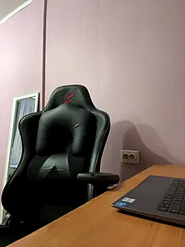 LizzyShine online show from 10-16-25, 09:38