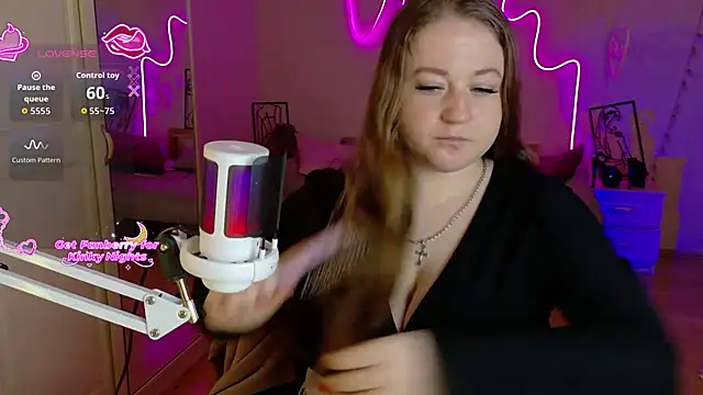 LizzyShine online show from 11-13-25, 10:03