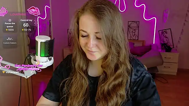 LizzyShine online show from 11-20-25, 05:23