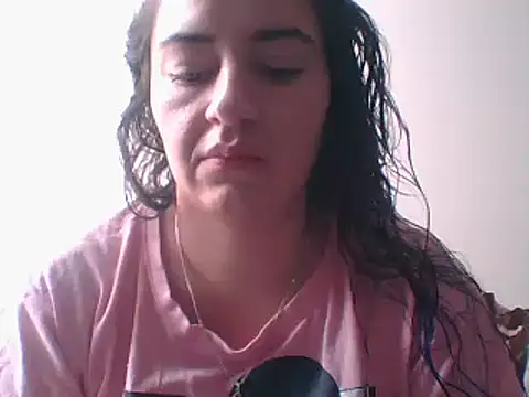  karlie kloss  online show from 12-30-24, 04:40