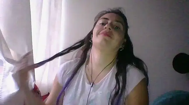  karlie kloss  online show from 02-04-25, 11:06