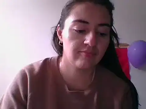  karlie kloss  online show from 02-16-25, 07:49