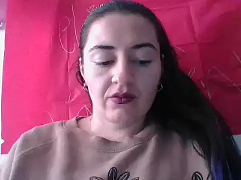  karlie kloss  online show from 02-28-25, 07:46