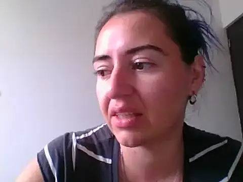  karlie kloss  online show from 03-16-26, 06:34