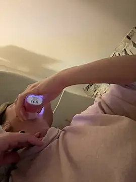 Snapshot of persiannqueen chatting on 02-19-25, 10:42 persiannqueen online show from 02-19-25, 10:42