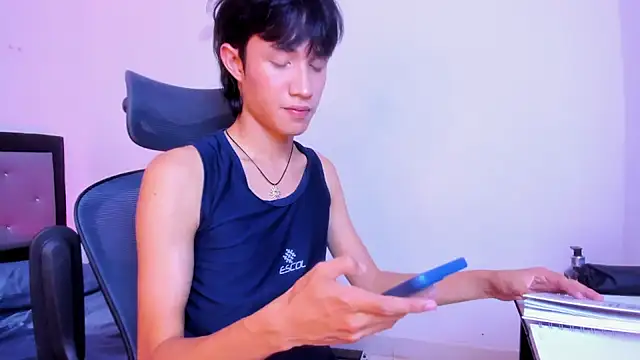 Snapshot of Johhan__Lee chatting on 02-12-25, 07:56 Johhan Lee online show from 02-12-25, 07:56