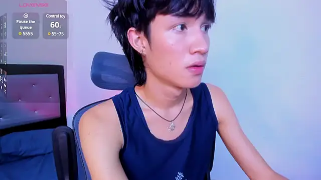 Snapshot of Johhan__Lee chatting on 02-12-25, 10:59 Johhan Lee online show from 02-12-25, 10:59