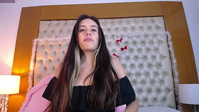 Snapshot of MegannMyerss chatting on 12-16-24, 09:20 MegannMyerss online show from 12-16-24, 09:20