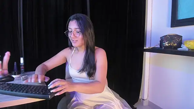 Afrodita Shalom online show from 12-16-24, 11:44