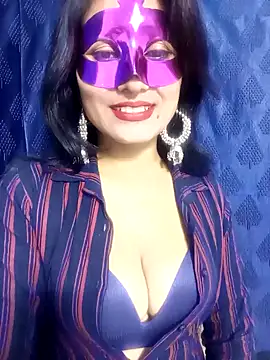 Stripy Doll online show from 12-04-24, 10:02