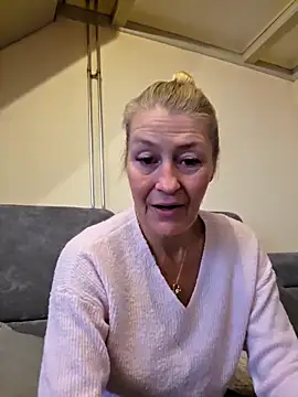 lisalustjouw online show from 11-20-25, 10:15