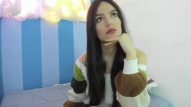 Snapshot of britny_clouds chatting on 12-07-24, 01:51 britny clouds online show from 12-07-24, 01:51