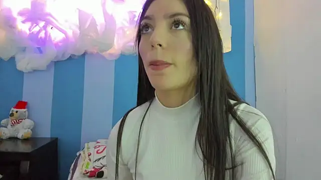 Snapshot of britny_clouds chatting on 12-08-24, 06:39 britny clouds online show from 12-08-24, 06:39