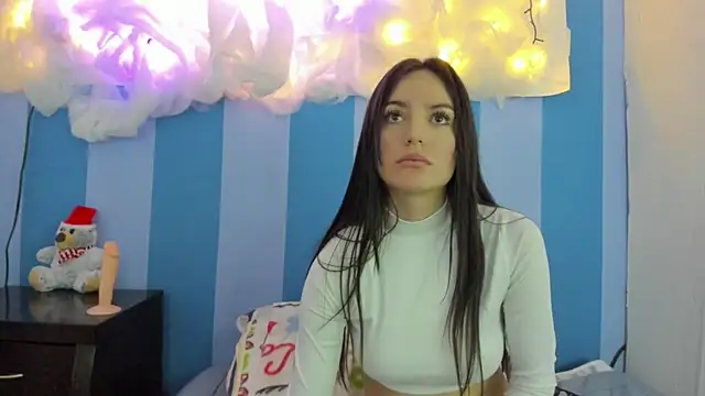 Snapshot of britny_clouds chatting on 12-08-24, 09:41 britny clouds online show from 12-08-24, 09:41