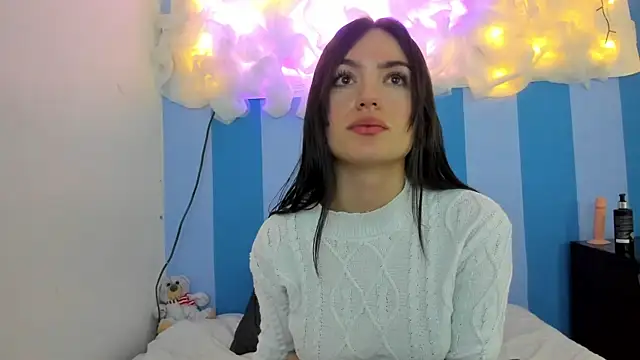 Snapshot of britny_clouds chatting on 01-09-25, 04:06 britny clouds online show from 01-09-25, 04:06