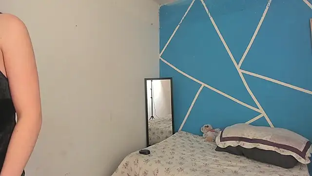 Snapshot of britny_clouds chatting on 01-20-25, 03:50 britny clouds online show from 01-20-25, 03:50