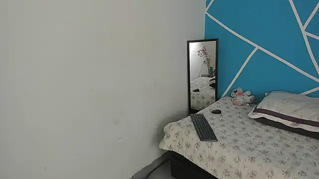 Snapshot of britny_clouds chatting on 01-21-25, 02:59 britny clouds online show from 01-21-25, 02:59