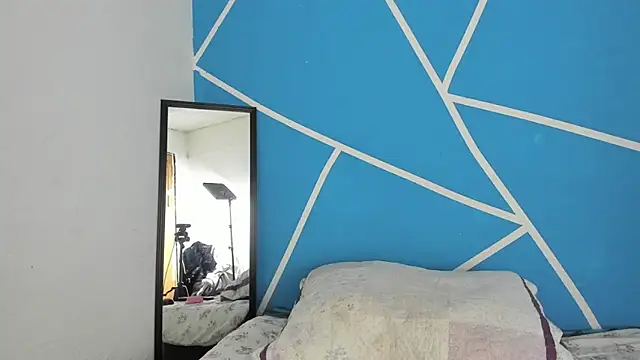 Snapshot of britny_clouds chatting on 01-25-25, 12:05 britny clouds online show from 01-25-25, 12:05