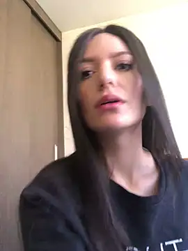 Snapshot of britny_clouds chatting on 03-13-25, 04:23 britny clouds online show from 03-13-25, 04:23