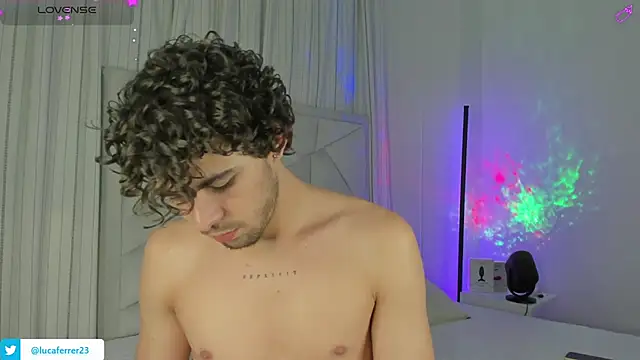 Luca ferrer  online show from 02-10-26, 03:10