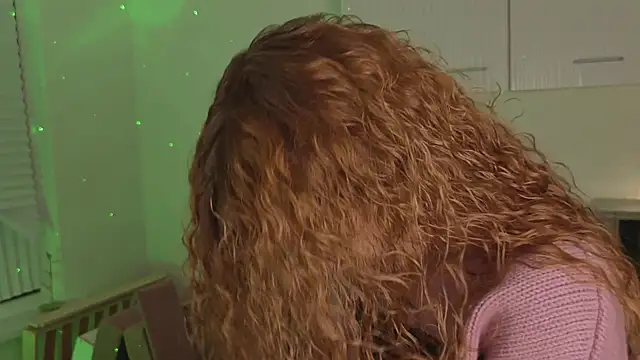 such juicee online show from 03-13-25, 05:07