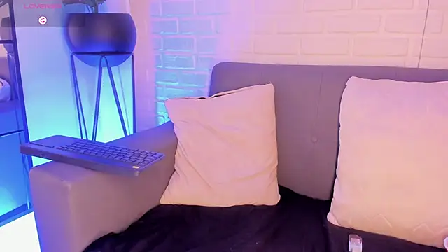 karina gomez 18 online show from 01-16-25, 05:53