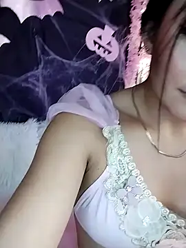 Snapshot of Nanda_Vixen chatting on 10-15-25, 03:28 Nanda Vixen online show from 10-15-25, 03:28