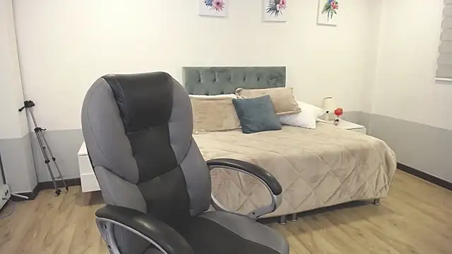 Snapshot of Nami_sunny chatting on 01-21-25, 02:11 Nami sunny online show from 01-21-25, 02:11