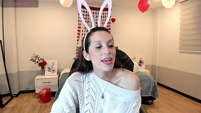 Snapshot of Nami_sunny chatting on 02-16-25, 06:32 Nami sunny online show from 02-16-25, 06:32