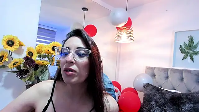 Snapshot of Nami_sunny chatting on 09-21-25, 07:48 Nami sunny online show from 09-21-25, 07:48