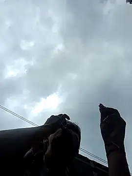 Snapshot of Nami_sunny chatting on 10-05-25, 04:38 Nami sunny online show from 10-05-25, 04:38