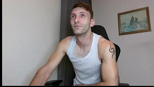 Snapshot of Ian_997 chatting on 10-14-25, 05:58 Ian 997 online show from 10-14-25, 05:58