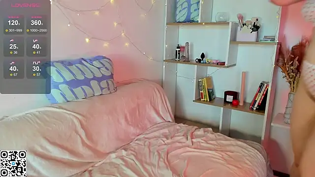 Snapshot of Lif_love chatting on 10-26-25, 04:40 Lif love online show from 10-26-25, 04:40