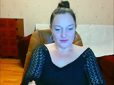 Alice3694 online show from 02-01-25, 05:07