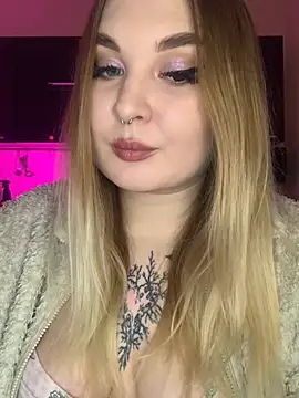 Snapshot of Greeenfriends6969 chatting on 01-15-25, 12:30 Greeenfriends6969 online show from 01-15-25, 12:30