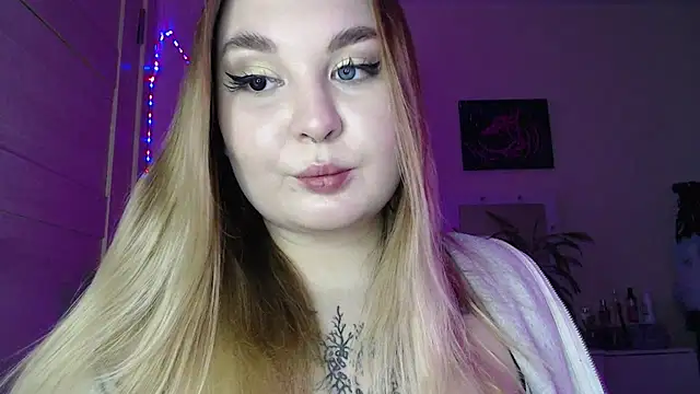 Snapshot of Greeenfriends6969 chatting on 02-08-25, 06:12 Greeenfriends6969 online show from 02-08-25, 06:12